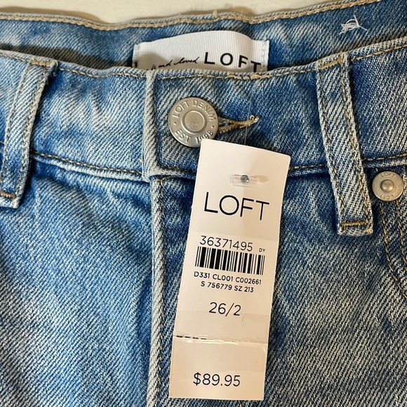 NWT. LOFT 26/2 Fresh Cut High Rise Straight Jeans in Light Vintage Wash. - Picture 3 of 12